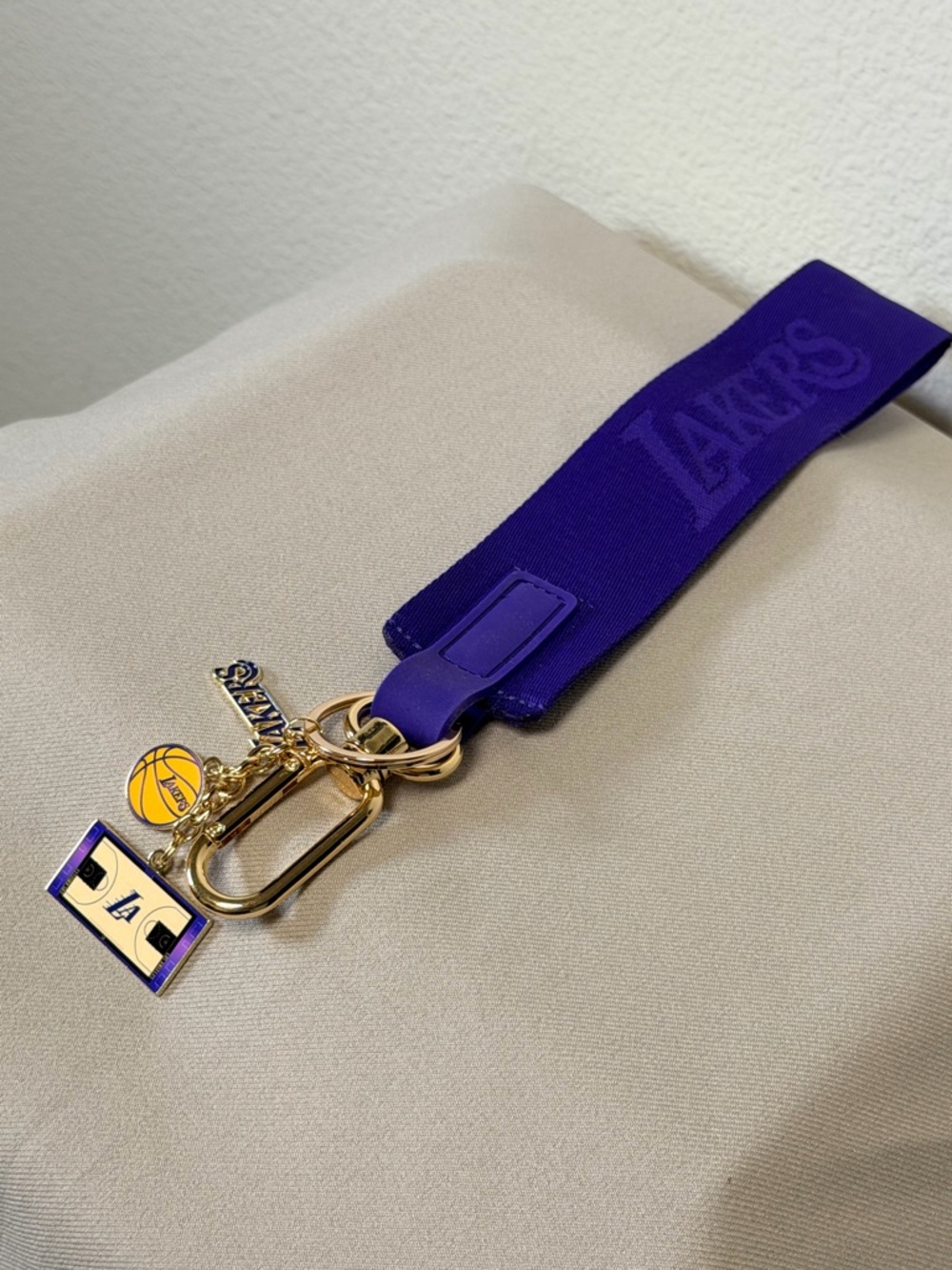 Los Angeles Lakers Purple Key & Card Holder Lanyard